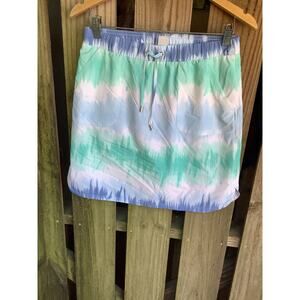 Chicos Zenergy Tie Dye Performance Skort Size 00 US 2 Blue Green Purple